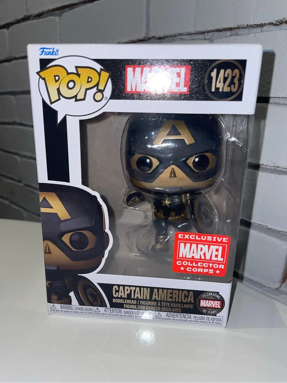 Funko Pop! Captain America #1423 Marvel Collector Corps 85 Years - Bobblehead